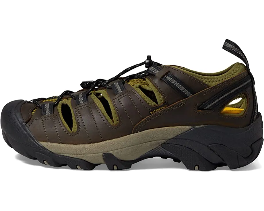 Arroyo II KEEN sandals, dining room